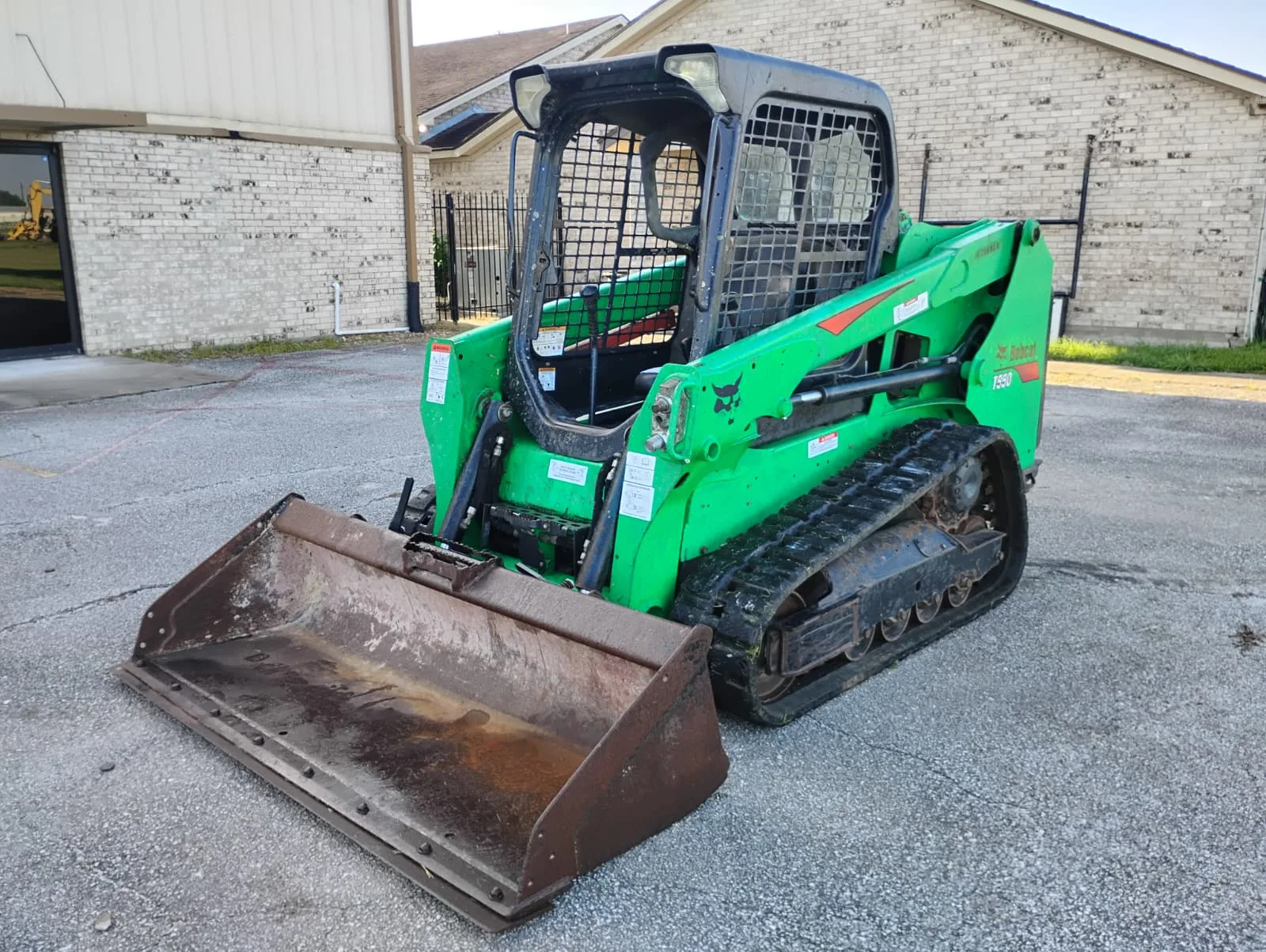 2020 Bobcat T550 Skid Steer view 2