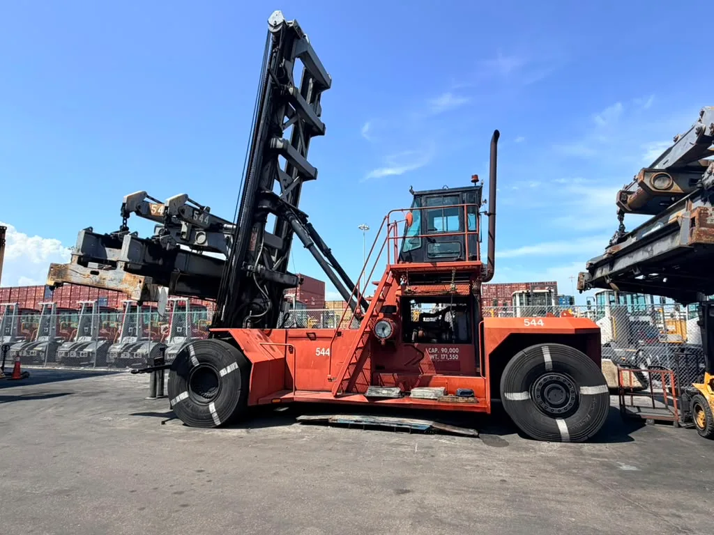 Taylor Container Handeller